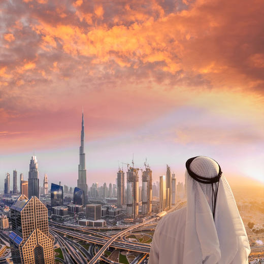 【阿联酋】迪拜+阿布扎比6天5晚（4-8人中文小团·登哈利法塔+世界第八大奇迹棕榈岛+参观七星帆船酒店+亚特兰蒂斯奢华晚餐+打卡八星酋长皇宫下午茶+大清真寺+卢浮宫+畅玩法拉利主题公园+黄金沙漠冲沙） 商品图1