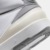 Air Jordan 2 Retro (GS) 复刻大童运动童鞋 DQ8562-100 商品缩略图7