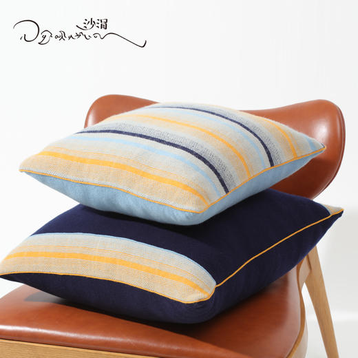 西藏手工艺氆氇羊绒抱枕SJF95P732W 商品图3