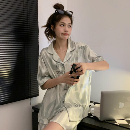 【59元1套】新款凉感睡衣冰丝面料，凉爽舒适，透气性好，吸汗快干，轻盈柔软，让你时尚有舒适，颜色很多变每一个都很好看，美女必备。 商品图13