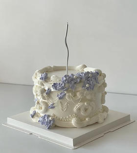 莫兰蒂蓝裱花蛋糕| 昔果