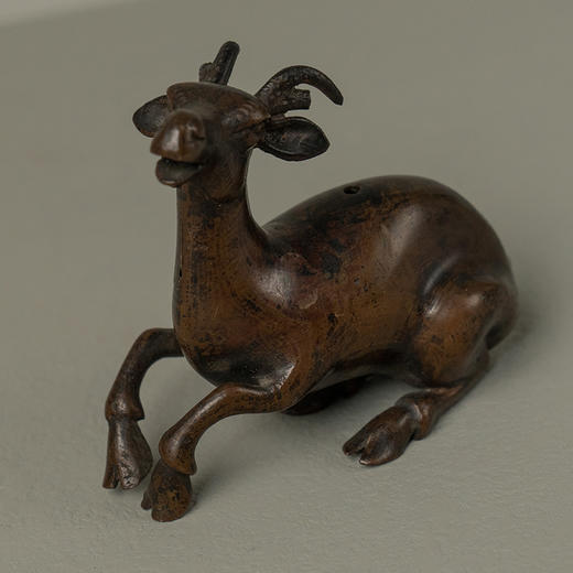 清 铜卧鹿砚滴 商品图2