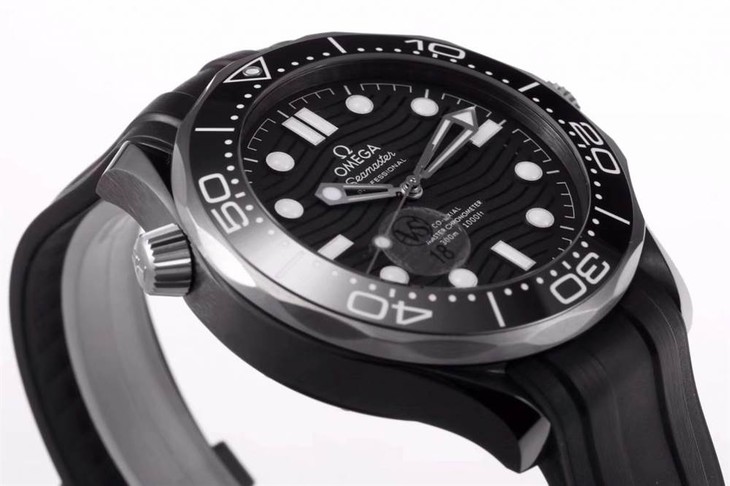 VS厂欧米茄海马300米「真陶瓷」版复刻表全新来袭