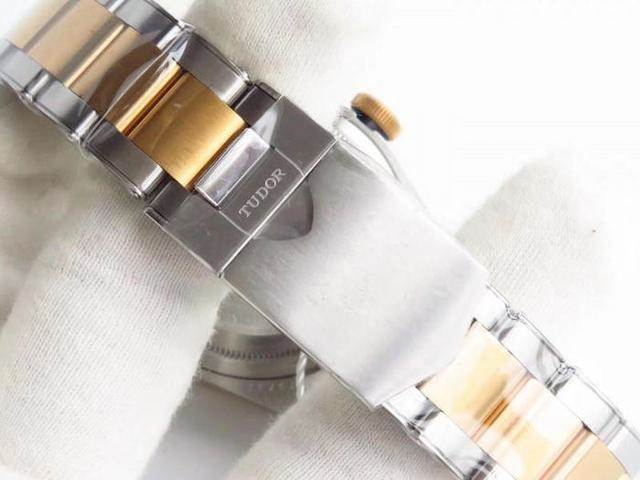 ZF厂帝舵启承碧湾79733N复刻表和正品对比还有多少差距?