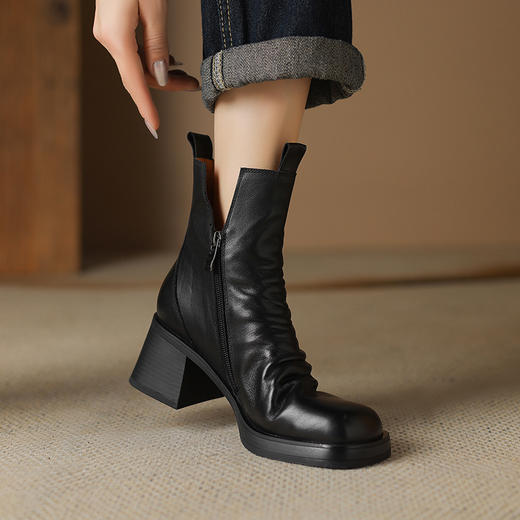 秋冬新款，头层牛皮粗跟圆头短靴YX-A1010 商品图9