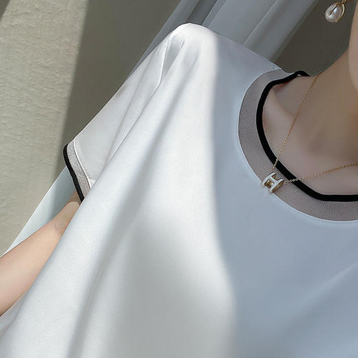 【买一送一！轻奢绸缎质感清凉T恤】2023新款，丝滑到骨子里 清凉舒适 垂感倍佳 有质量有分量 清凉透气 上身显瘦 优雅气质显贵时尚 商品图3