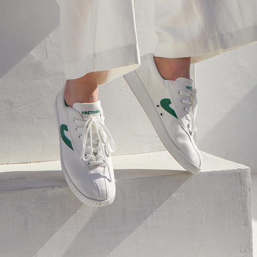 【特价】瑞典TRETORN帆布鞋 女Nylite休闲鞋复古板鞋透气轻便小白鞋 商品图0