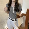 【百搭正肩条纹T恤】港风复古撞色条纹T恤，纽扣半开领设计，时尚百搭。紧身短袖上衣，展现女性迷人身材。夏季必备单品，让你时尚舒适。 商品缩略图2