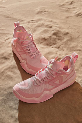 匹克 态极 维金斯AW1 防滑耐磨 低帮 篮球鞋  男款  粉  DA330877