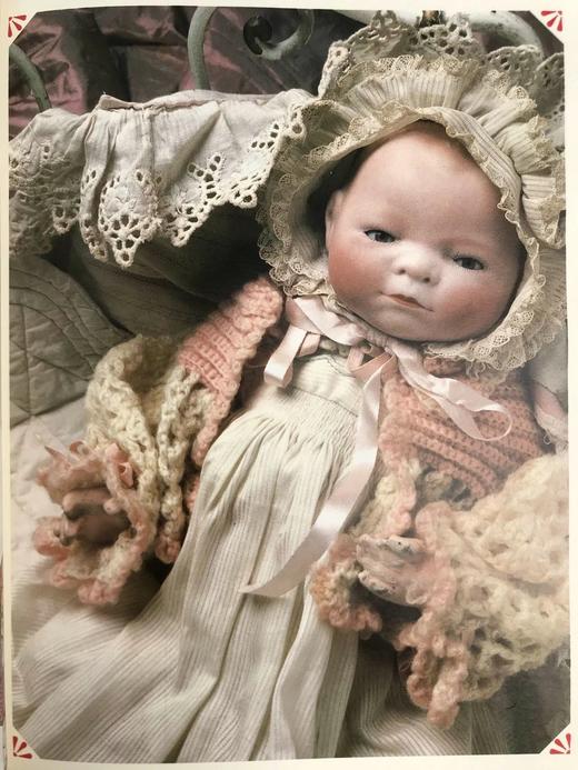 娃娃收藏者之书（1988） 约百幅彩色插图 精装16开 商品图14