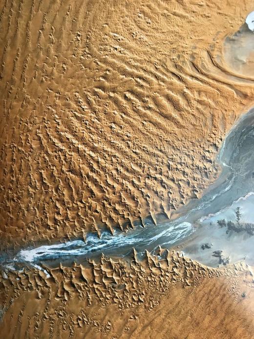 从太空看地球 200余幅彩色插图 精装16开 商品图13