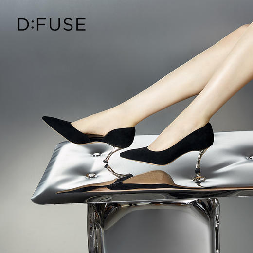 D:FUSE迪芙斯秋季新款单鞋女高跟鞋羊反绒方头中后空跟鞋女DF33114025 商品图0