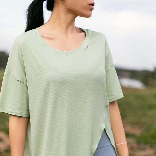 【凉感面料】宽松显瘦 开叉运动短袖上衣罩衫 商品图5