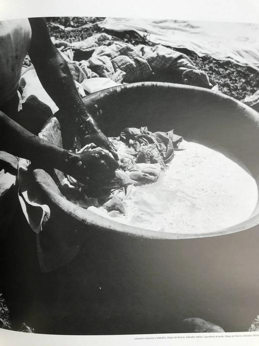 大地上的宁静 约百幅插图 精装大16开 商品图9