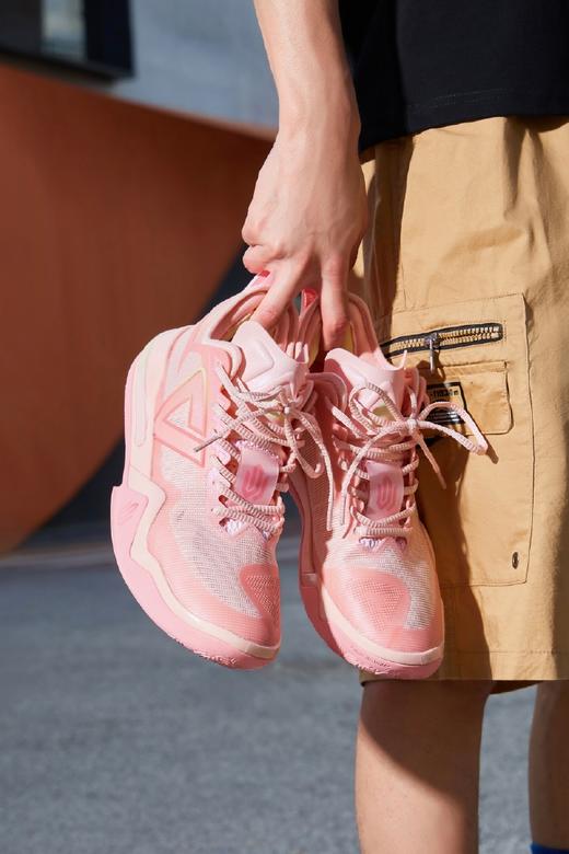 匹克 态极 维金斯AW1 防滑耐磨 低帮 篮球鞋  男款  粉  DA330877 商品图8