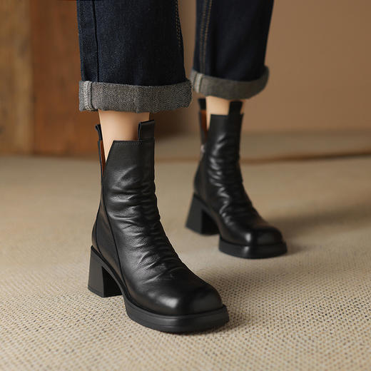 秋冬新款，头层牛皮粗跟圆头短靴YX-A1010 商品图6