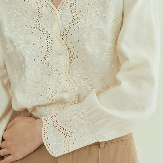 玳莎绣花气质V领衬衫女秋季新款宽松显瘦优雅别致长袖衬衣  DC31304 商品图2