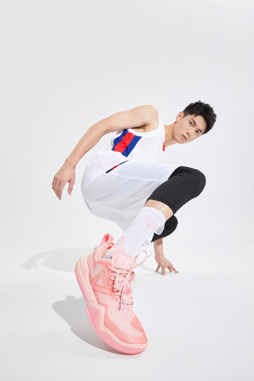 匹克 态极 维金斯AW1 防滑耐磨 低帮 篮球鞋  男款  粉  DA330877 商品图3