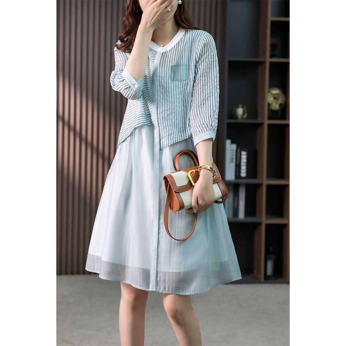 85725原形竖条纹拼接连衣裙女设计感小众2024春夏季新款衬衫裙宽松裙子