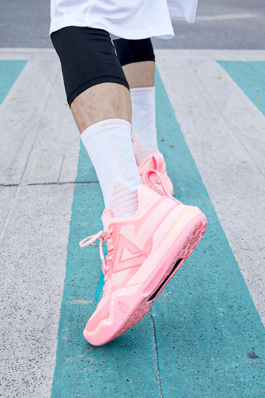 匹克 态极 维金斯AW1 防滑耐磨 低帮 篮球鞋  男款  粉  DA330877 商品图5