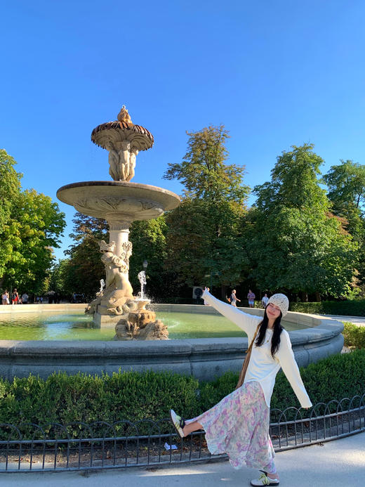 Read Nameless /初秋第一件白色打底T+许愿池半裙 商品图2