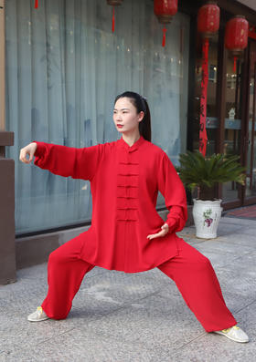 男女款单面丝红色传统太极服套装 上袖灯笼裤有斜插口袋 垂坠飘逸