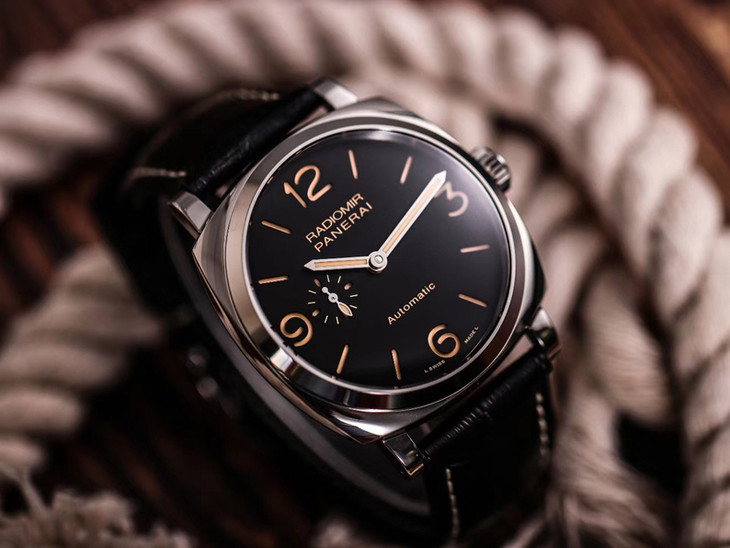 轻盈的“大块头”—V9厂沛纳海572珍珠陀机芯复刻表新品发布