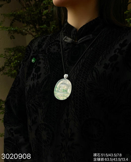 3020908，玻璃飘翠观音吊坠。具体价格微信咨询 商品图4
