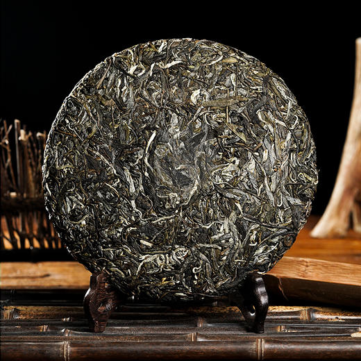 【最后1饼，售罄再无】【超值拼团秒杀】高货好茶【千秋万代】【无铜盒包装】2023年头春茶，易武六棵千年以上特大树拼配而制聚众山之荣成一茶之耀全网独一家错过再无 商品图2