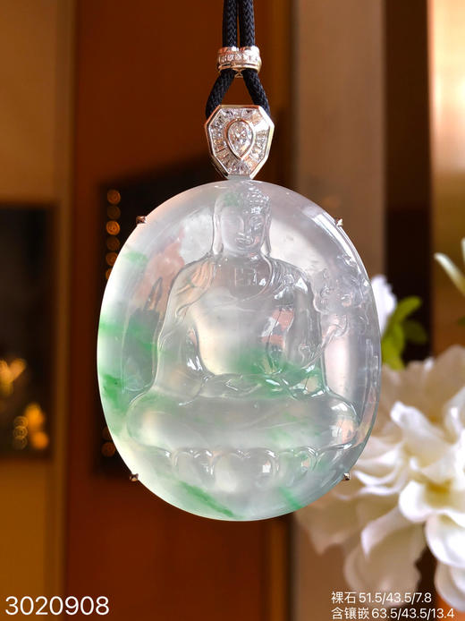 3020908，玻璃飘翠观音吊坠。具体价格微信咨询 商品图5