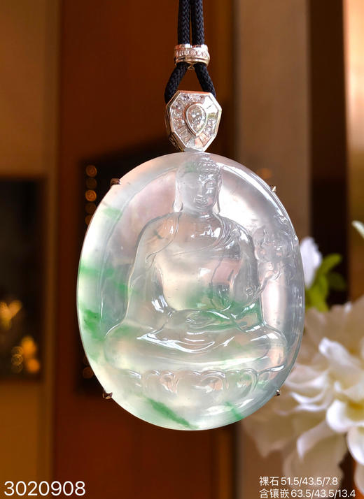 3020908，玻璃飘翠观音吊坠。具体价格微信咨询 商品图6