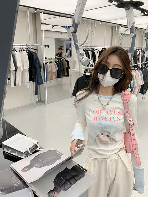 <曾小咸推荐>【梦幻萌宠】猫咪印花长袖T恤/收扣白色牛仔裤 商品图3