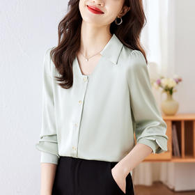 KQL645T8393 纯色缎面衬衫女设计感小众2023新款纯色修身v领内搭通勤职业衬