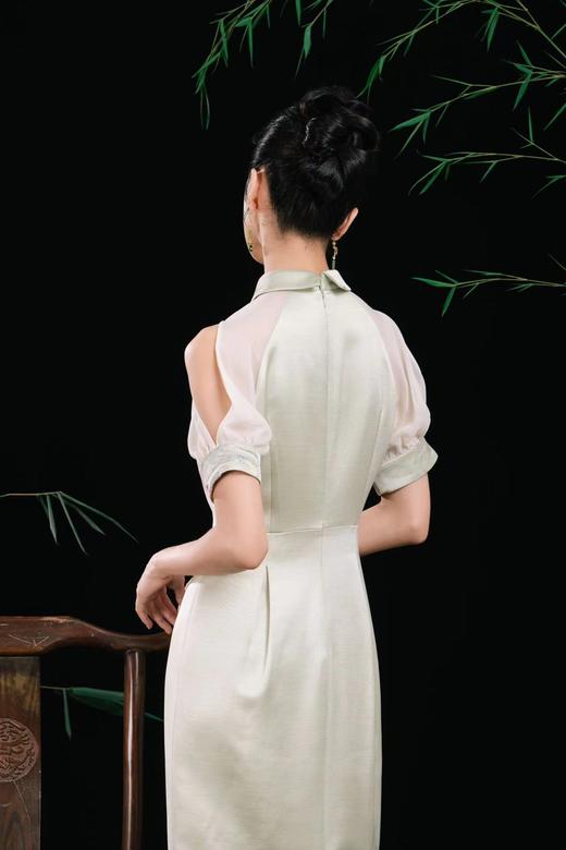 荷言HEYEN 湖上初晴 手工刺绣旗袍 商品图3