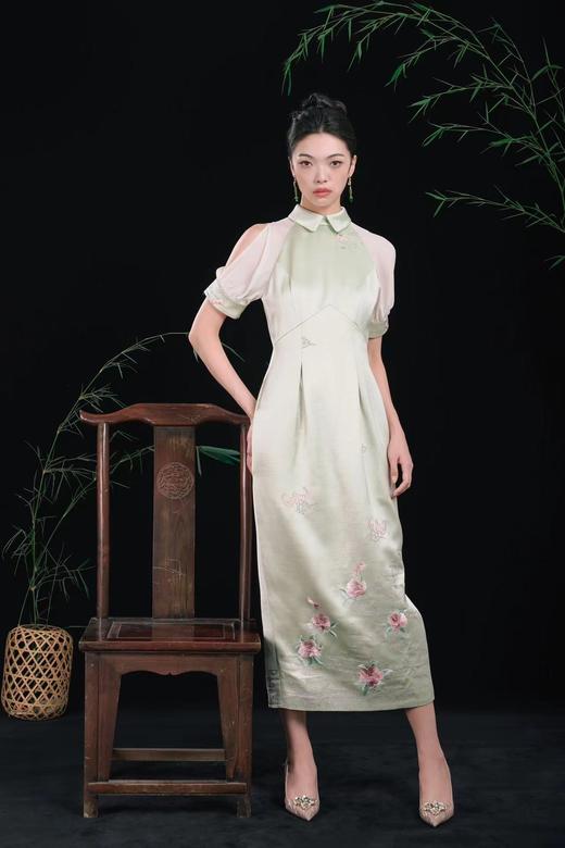 荷言HEYEN 湖上初晴 手工刺绣旗袍 商品图2