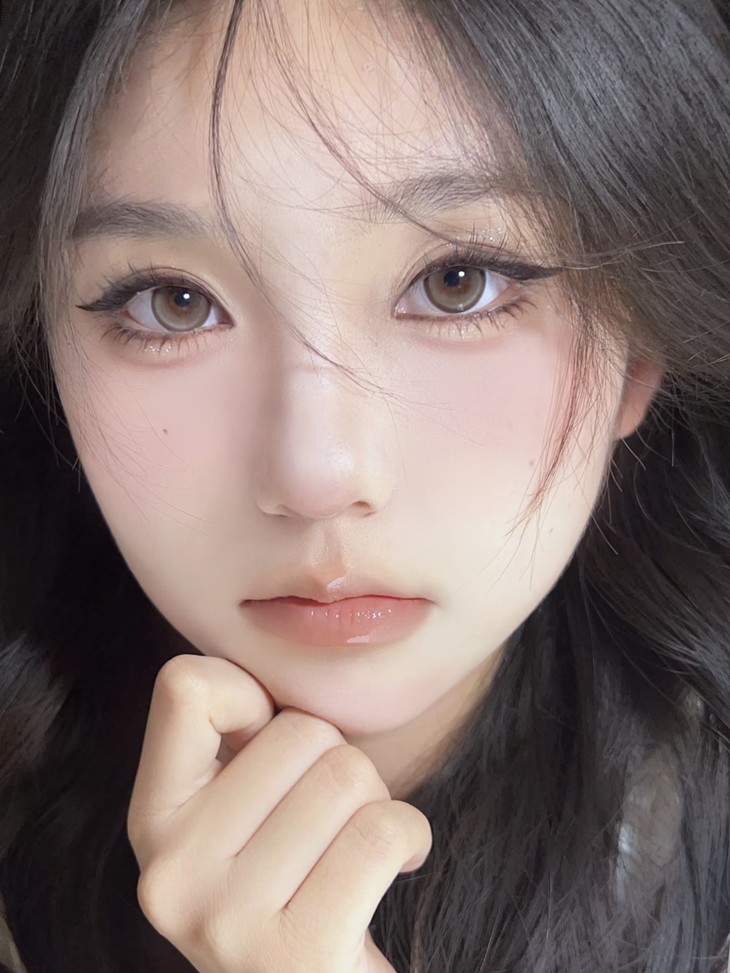 FlowerColor美瞳 年抛隐形眼镜 月夜萤火棕 14.2mm 1副/2片 左右度数可不同-VVCON美瞳商城16 FlowerColor美瞳 年抛隐形眼镜 月夜萤火棕 14.2mm 1副/2片 左右度数可不同 - VVCON美瞳商城