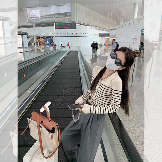 <曾小咸推荐>【简约条纹】针织条纹上衣 商品图0