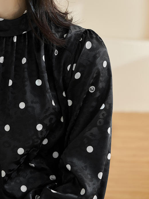 剩S 米思阳2024秋季新款时尚休闲印花衬衫提花波点半高领长袖上衣2369 商品图4