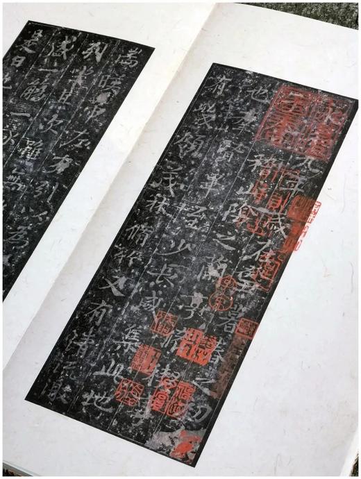 《唐刻宋拓晋唐小楷》，美国大都会艺术博物馆藏本，集乐毅论、黄庭经、曹娥碑、兰亭序、乐毅论第二种、柳跋十三行、破邪论、阴符经八种，开本：317*176mm，66页，江吟主编，宝玥斋编，西泠印社出版社20 商品图4