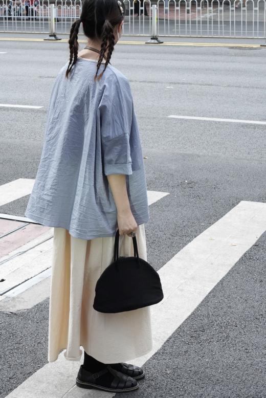 apuntob 米色圆领后开扣短袖连衣裙 商品图5