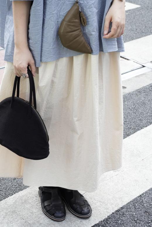 apuntob 米色圆领后开扣短袖连衣裙 商品图4