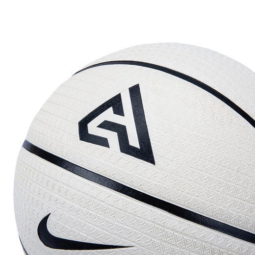 NIKE 秋 大童 中性款7号篮球 DN3635 商品图3