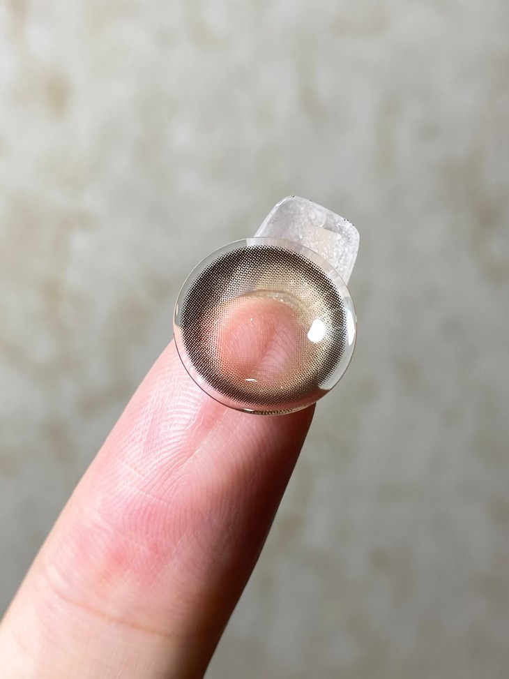 FlowerColor美瞳 年抛隐形眼镜 月夜萤火棕 14.2mm 1副/2片 左右度数可不同-VVCON美瞳商城6 FlowerColor美瞳 年抛隐形眼镜 月夜萤火棕 14.2mm 1副/2片 左右度数可不同 - VVCON美瞳商城