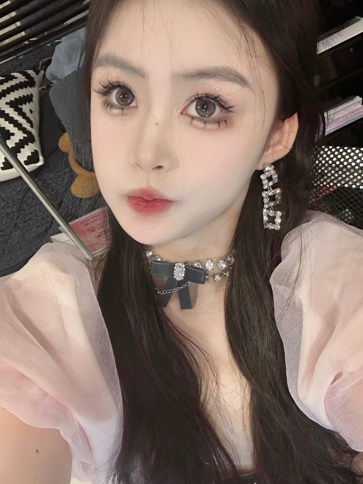 FlowerColor美瞳 年抛隐形眼镜 月夜萤火紫 14.2mm 1副/2片 左右度数可不同-VVCON美瞳商城21