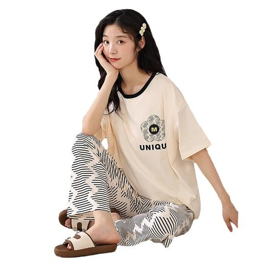 【新款三件套 甜美可爱！】夏日清凉，睡眠也要有魔法。女孩们的必备，夏季短袖睡衣女三件套带胸垫，让你在甜美与可爱中自由切换。不仅适合在家穿着，还可以搭配外出。学生、白领、宝妈统统不用愁，快来一探究竟！ 商品图5