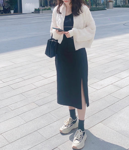 【百图lulu定制】【羽毛外套】蕾丝绣花 时髦 短款外套 商品图4