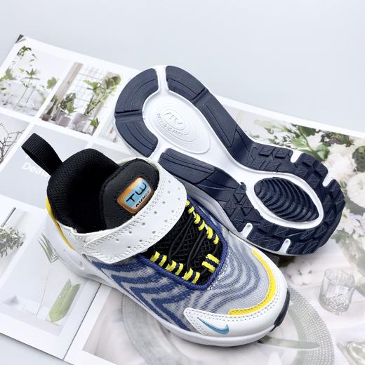 点此购买 儿童耐克纹理气垫单扣童鞋 hh 263759 商品图12