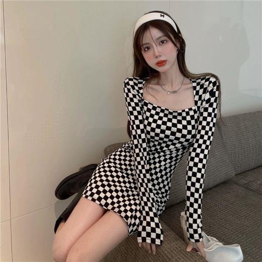 【黑白交错，经典永恒！小个子连衣裙女秋季】黑白格子修身纯欲风辣妹挂脖包臀裙棋盘格裙子 商品图1