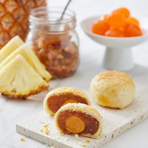 金钻凤梨咸蛋黄月饼 Pineapple Salted Egg Mooncake 商品图0
