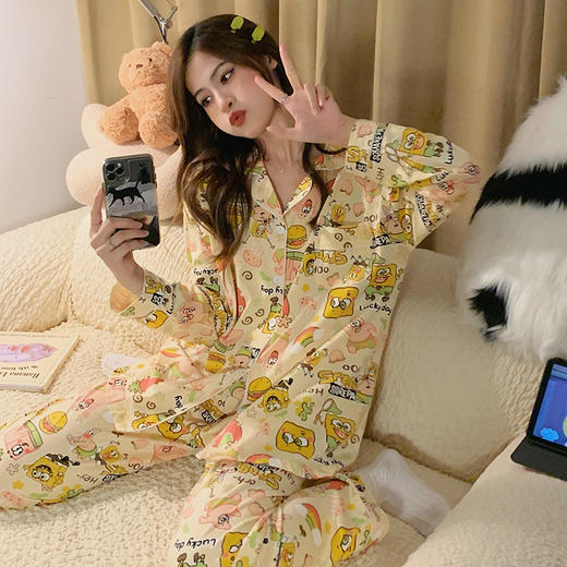 【日系睡衣秋季常备之选❗️宅家女范】新款日系睡衣女秋季小清新奶黄色长袖简约学生套装家居服，舒适又时尚，散发出迷人的清新气息，不仅适合在家中穿着，也适合外出穿搭。 商品图0